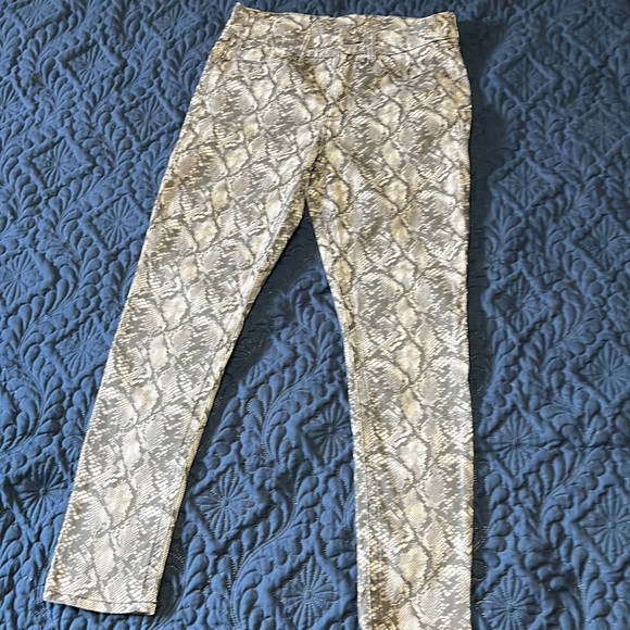 Seven7 Tummyless Skinny Jean - Picture 1 of 7